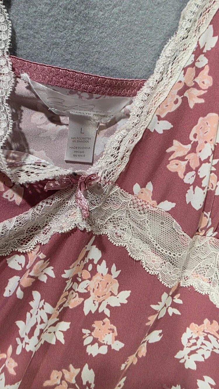 Marilyn Monroe Large Floral Polyester Nightdress with Lace Trim